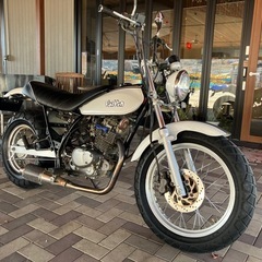 SUZUKI バンバン200 NH41A スカチューン 社外マフラー　社外ハンドル　タックロールシート新品　ブレーキパッド新品　LEDテールライトの画像