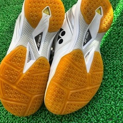 バドミントンシューズの画像