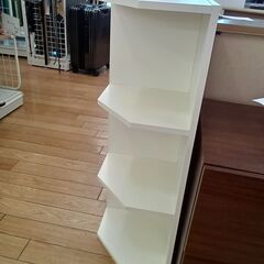 ★リユースのサカイつくば店★TK7453  コーナーラック ホワイト H87×D29×W29 クリーニング済みの画像