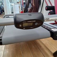 ★リユースのサカイつくば店★TK7455 ALINCO ルームランナー ブラック H31×D92×W50 クリーニング済みの画像