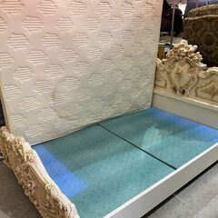 ロココ調｜クラシックスタイル｜クイーンベッドの画像