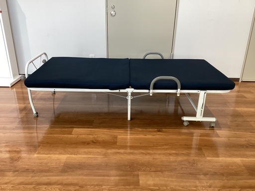 折りたたみリクライニング付きベッド【町田市再生家具】　252455