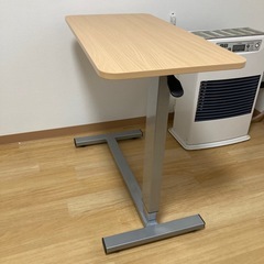 昇降テーブルの画像