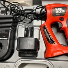2511-665 BLACK＆DECKER マルチツール KC2000F 通電確認済み バッテリーの劣化具合・寿命不明 ※付属品一部不足 中古の画像