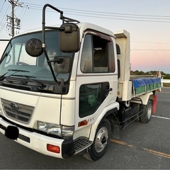 日産ディーゼル　4トンダンプの画像