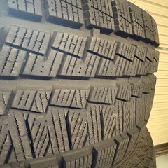 215/60R16 スタッドレス 4本セットの画像