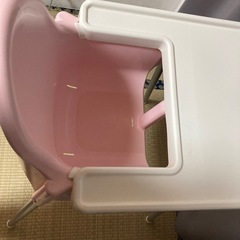 赤ちゃん用ハイチェア　の画像