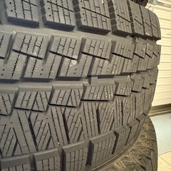 215/60R16 スタッドレス 4本セットの画像
