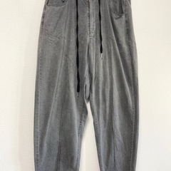 Casper john キャスパージョン グレーデニムパンツの画像