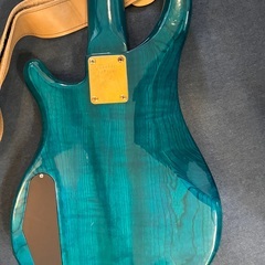 Fernandes ベースの画像