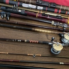 釣竿13本➕竿置き2本の画像