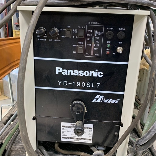 半自動溶接機　Panasonic　YD-190SL7 高性能・小型CO2/MAG自動溶接機 YD-190SL7 パナソニックコネクト