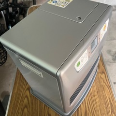 トヨトミ　石油ファンヒーターLC-32F  2016年製　の画像