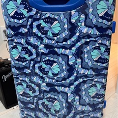 大きめスーツケース 花柄 4輪キャリーの画像