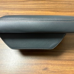 【美品】輝オート　MADLYS デリカD5ビッグアームレストの画像