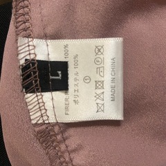 くすみピンク総レースドレスの画像