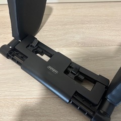 ヘッドレスト ネックピロー 車取り付けの画像