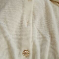 Debut de Fiore キラキラボタンのカーディガンの画像