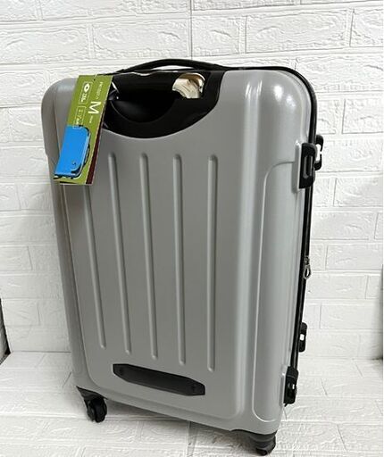☆新品 グリフィンランド 24インチ Mサイズ キャリーケース ライトシルバー 使用目安4～7泊 TSAロック 軽量 シングルキャスター ☆札幌市 白石店