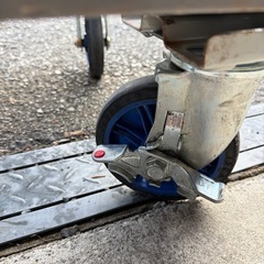 引取限定 鉄製 Ｌ字 カゴ台車 6台セット 折りたたみ可 ストッパー 二箇所 状態良好 業務用 ロールボックス 物流 台車 かご車 カゴ車 の画像