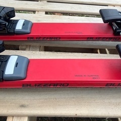 Blizzard TG 3.21 スキー板、160cmサロモンステップインバイティング付きの画像