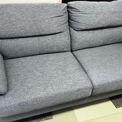 ３人掛けソファーの画像