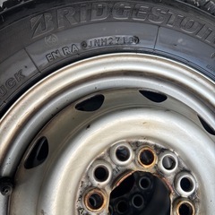 スタッドレスタイヤ  マルチホイールの画像