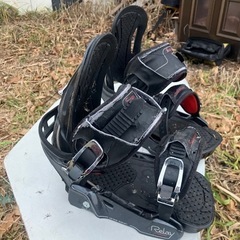 スノーボードビンディング、ブラックサロモンの画像