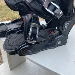 スノーボードビンディング、ブラックサロモンの画像