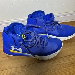 アンダーアーマー　バッシュ
の画像