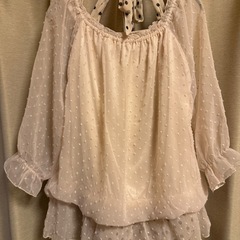 ⦅iiMK⦆ ボリュームスリーブドット柄シアーブラウスとスカートの画像