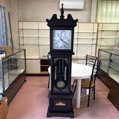 ホールクロックの大型振り子置き時計相談中