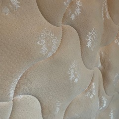 セミダブル マットレス (ボックスシーツ付き)の画像