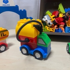 大きめのブロック  ポリスステーション 車の画像