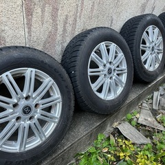 15インチ スタッドレスセット 195/65R15 の画像