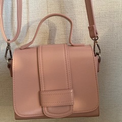 ピンクの可愛いバッグの画像