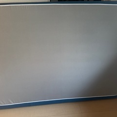 【無料】ベッドフレーム（ダブル）or Koala Mattress（ダブル）｜片方のみOK｜解体済み｜取りに来てくれる方の画像