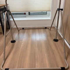 室内用鉄棒 ベージュの画像