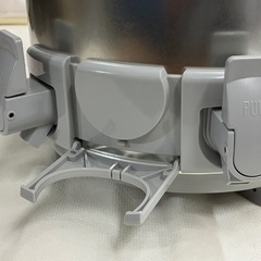 ★キレイ★⭐︎9.5L⭐︎Peacock ピーコック 携帯式保温容器 INS-W100・イベント事にお勧め！※商品の詳しい状態等は現物にてご確認ください。  の画像