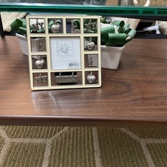 ガラスローテーブル　物を飾ってあなた好みにの画像