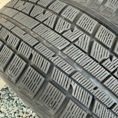 215/60R16ヨコハマスタッドレスタイヤice GUARD iG50 PLUS４本マークXエスティマ クラウン オデッセイなどの画像