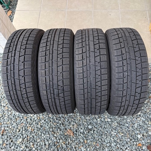 215/60R16ヨコハマスタッドレスタイヤice GUARD iG50 PLUS４本マークXエスティマ クラウン オデッセイなど