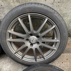 レクサス純正タイヤホイールの画像