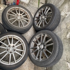 レクサス純正タイヤホイールの画像