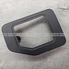 新品 ジムニー/ジムニーシエラ専用 JB64W JB74W 給油口カバーの画像