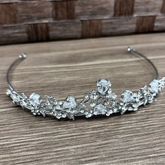 ウェディングティアラの画像