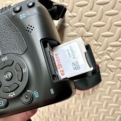 年内引取り出来る方！初心者☆Canon EOS 一眼レフカメラの画像