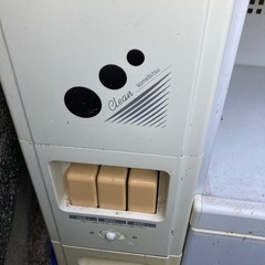 11/30廃棄　中古米びつ付きキッチンラック
の画像