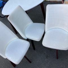 テーブル・回転椅子✖️3セット　　リサイクルショップ宮崎屋　佐土原店　25.11.26の画像