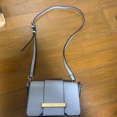ショルダーバッグの画像